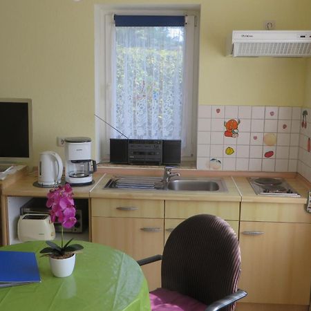 Ferienwohnungen "Marie" Mit Terrassen, Inclusive Park- Und Stellplaetze Am Haus, Mueritz-Strand Nur 700M, Altstadt 10Min, Ruhige Lage, Waren  Rom bilde