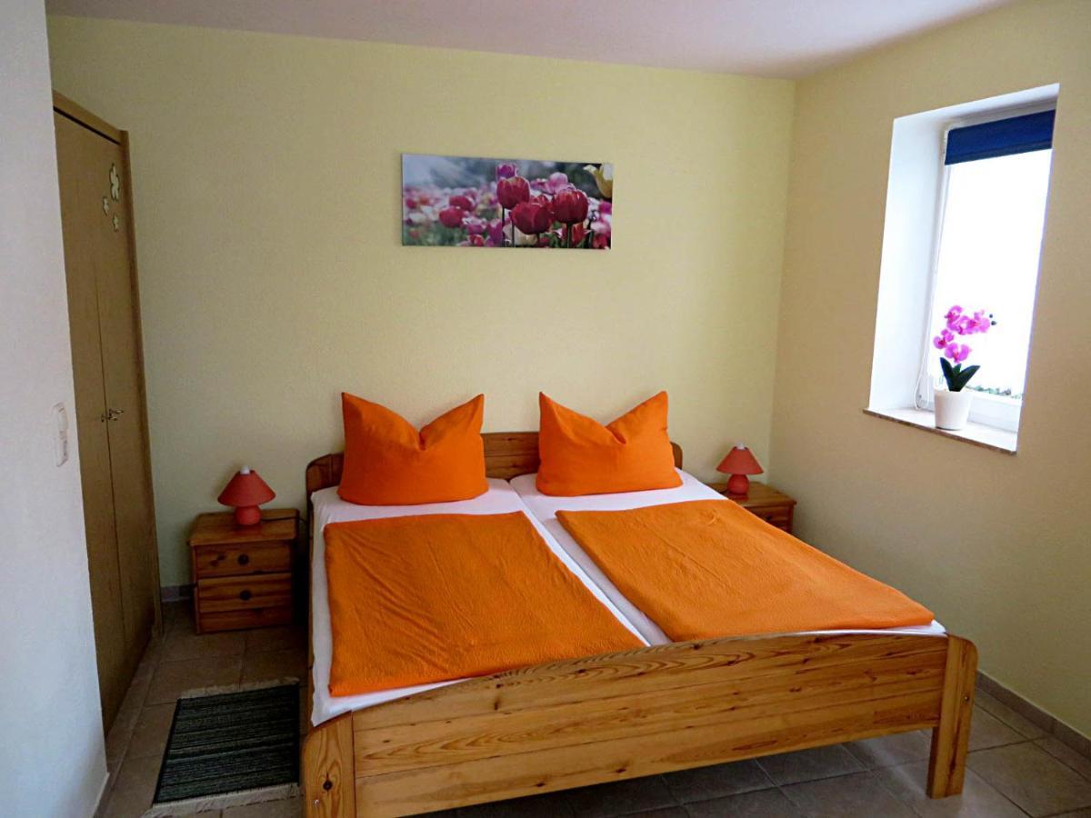 Ferienwohnungen "Marie" Mit Terrassen, Inclusive Park- Und Stellplaetze Am Haus, Mueritz-Strand Nur 700M, Altstadt 10Min, Ruhige Lage, Waren  Eksteriør bilde